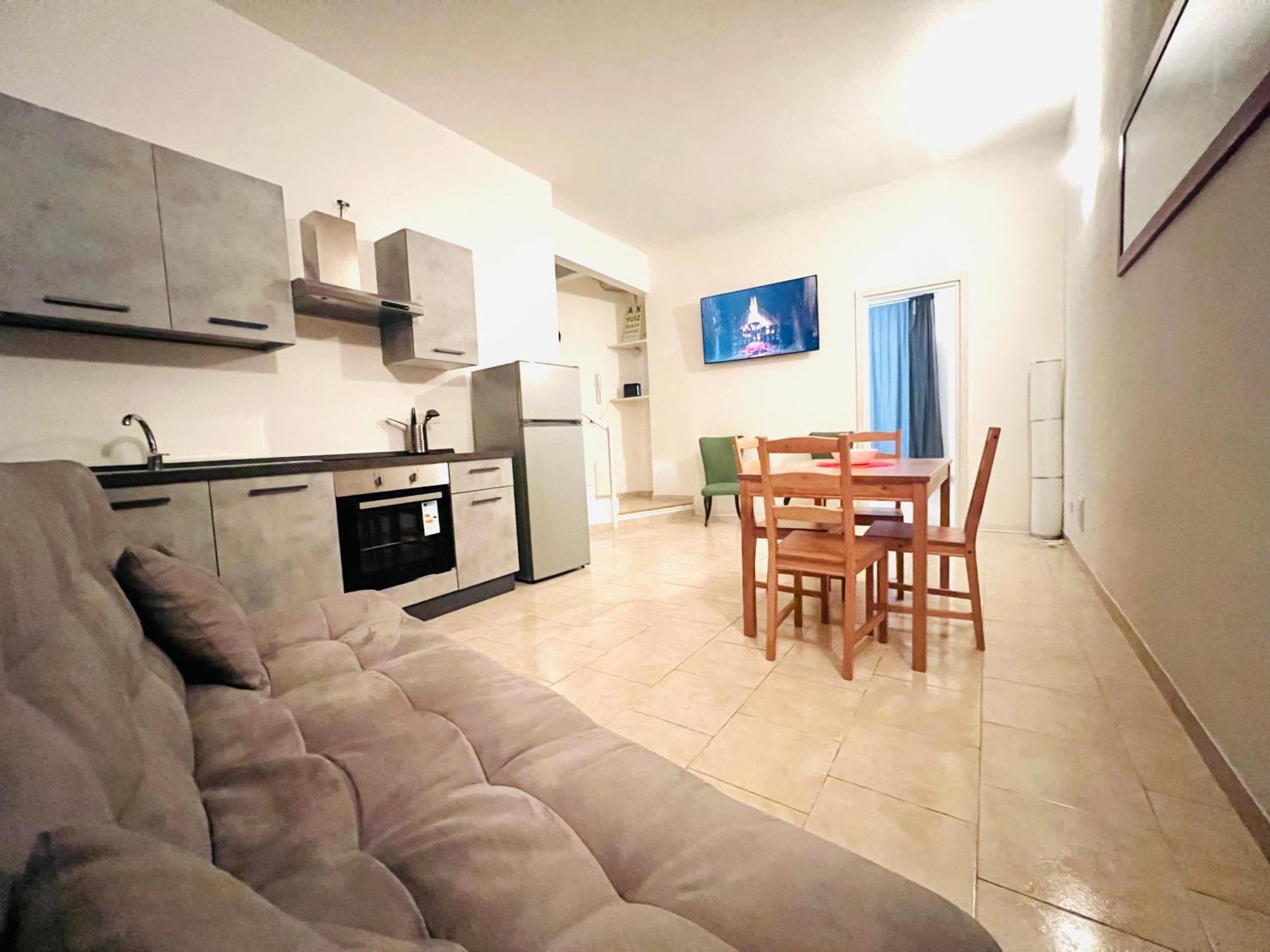 Apartment Very Close To The Red Metro Mailand